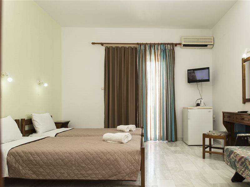 Revekka Rooms 키사모스 외부 사진